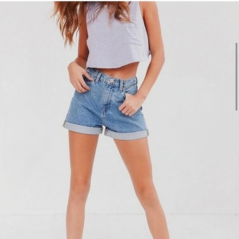 Bdg Urban Outfitters Women's High Rise Denim Mom Shorts Stretch Blue Size 28 - Picture 5 of 11